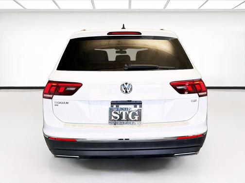 Pure White 2018 Volkswagen Tiguan 2.0T SE