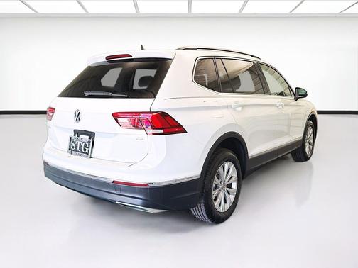 Pure White 2018 Volkswagen Tiguan 2.0T SE