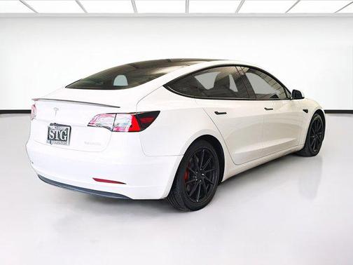 Pearl White Multi-Coat 2021 Tesla Model 3 Performance