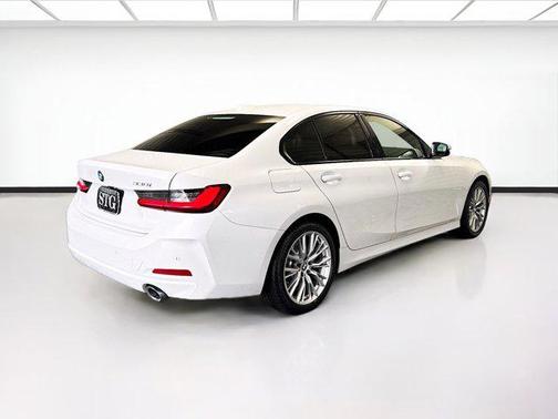 2023 BMW 330 330i