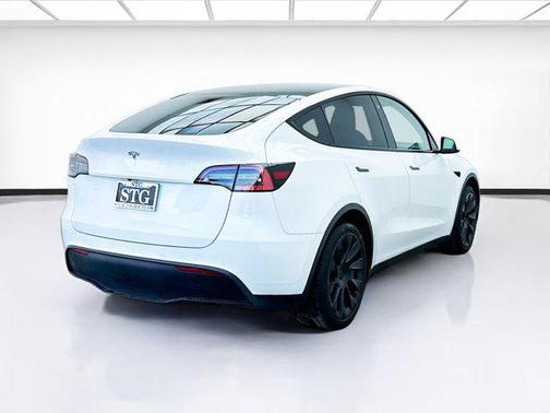 2021 Tesla Model Y Standard Range Rear-Wheel Drive