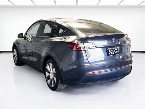 2024 Tesla Model Y Long Range Dual Motor All-Wheel Drive