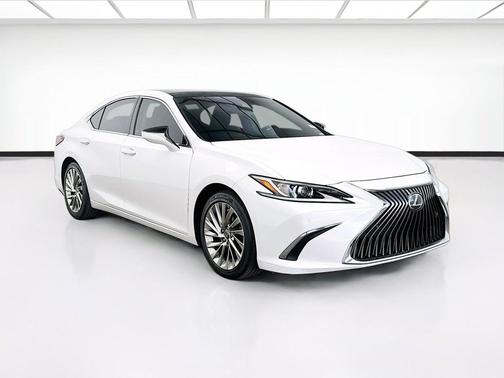 White Pearl 2019 Lexus ES 350 Luxury