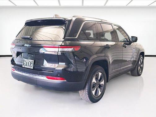 2022 Jeep Grand Cherokee 4xe Base