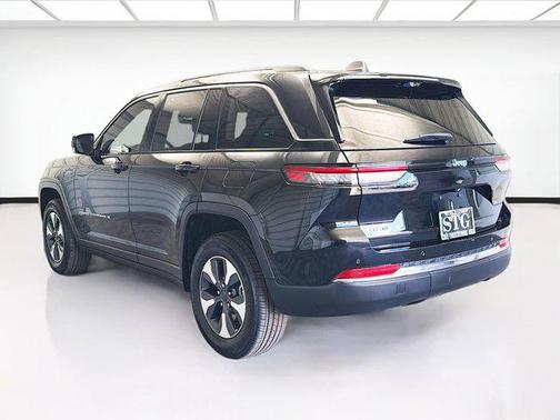 2022 Jeep Grand Cherokee 4xe Base