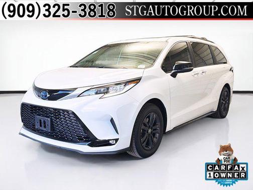 2024 Toyota Sienna LE