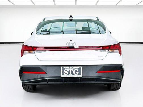 2024 Hyundai ELANTRA HEV Blue