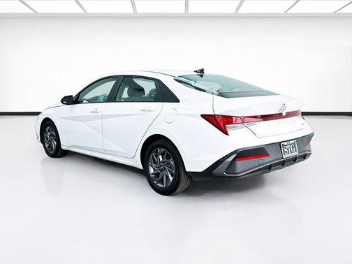 2024 Hyundai ELANTRA HEV Blue