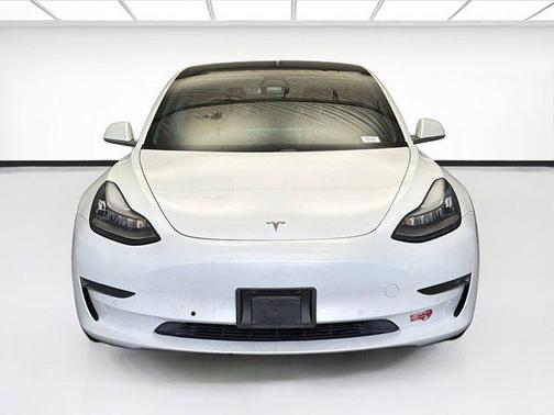 2019 Tesla Model 3 Mid Range