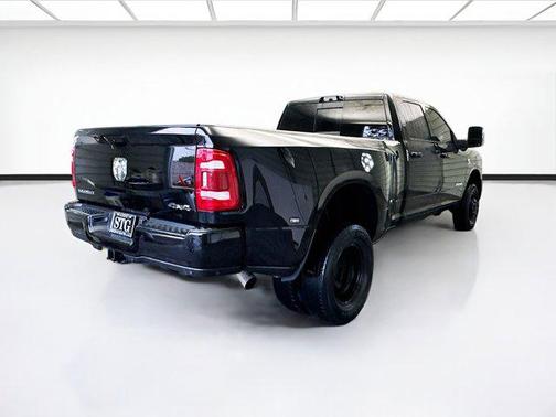2024 RAM 3500 Laramie Crew Cab 4x4 8' Box