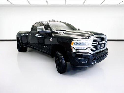 2024 RAM 3500 Laramie Crew Cab 4x4 8' Box