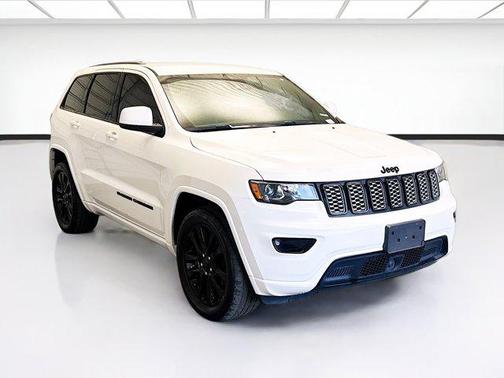 2022 Jeep Grand Cherokee Laredo
