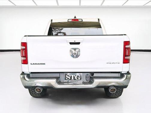 Bright White Clearcoat 2024 RAM 1500 Laramie