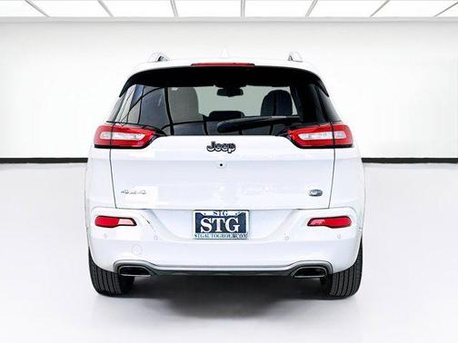 Bright White Clearcoat 2017 Jeep Cherokee Overland