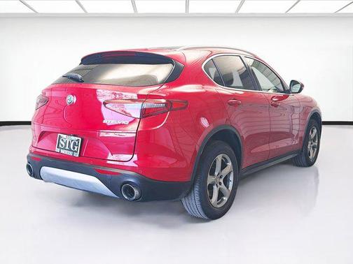 2021 Alfa Romeo Stelvio Base