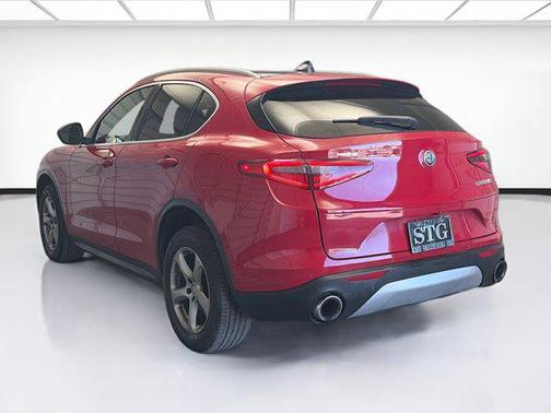 2021 Alfa Romeo Stelvio Base
