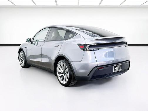 Pearl White 2026 Tesla Model Y Rear-Wheel Drive