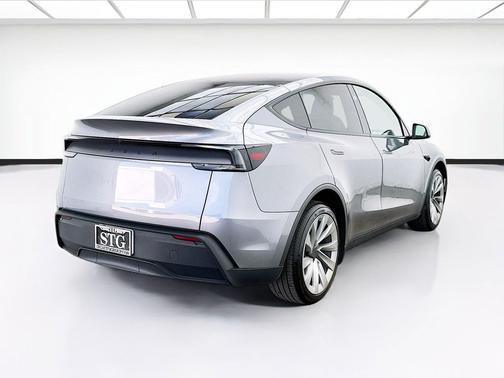 Pearl White 2026 Tesla Model Y Rear-Wheel Drive