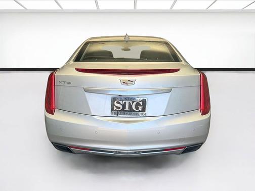 Radiant Silver Metallic 2017 Cadillac XTS Luxury