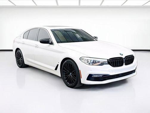 Mineral White Metallic 2018 BMW 530e iPerformance