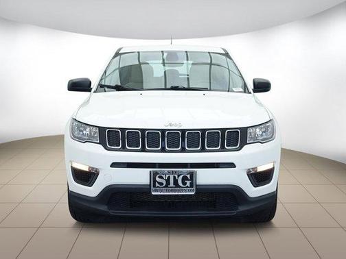 Photo 3 of 27 of 2020 Jeep Compass Sport
