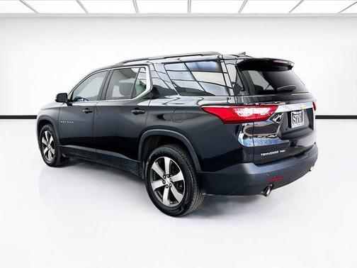 Mosaic Black Metallic 2019 Chevrolet Traverse LT Leather