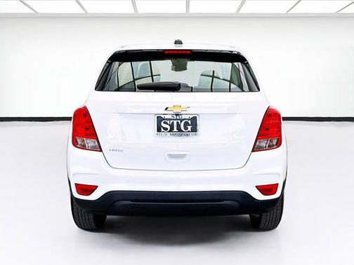 Summit White 2020 Chevrolet Trax LS