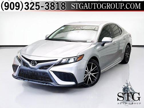 2022 Toyota Camry SE
