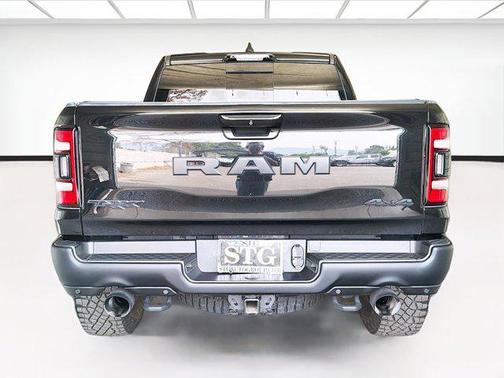 Diamond Black Crystal Pearlcoat 2022 RAM 1500 TRX