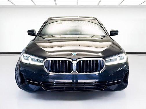2021 BMW 530 530i