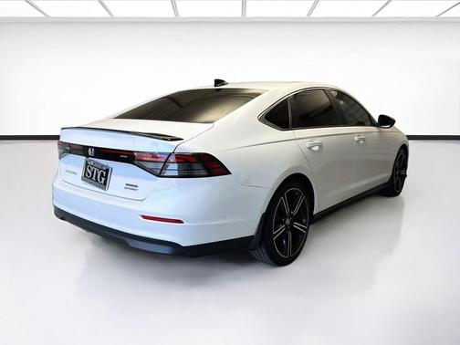 Platinum White Pearl 2024 Honda Accord Hybrid Sport