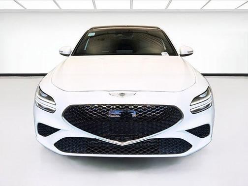 Uyuni White 2023 Genesis G70 2.0T RWD