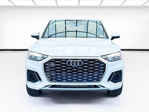 2022 Audi Q5 45 S line Premium Plus