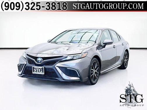 2024 Toyota Camry Hybrid SE