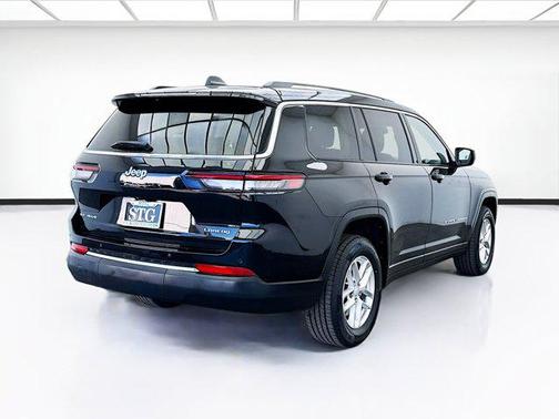 2022 Jeep Grand Cherokee L Laredo