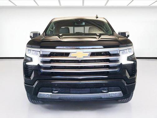 Black 2022 Chevrolet Silverado 1500 High Country