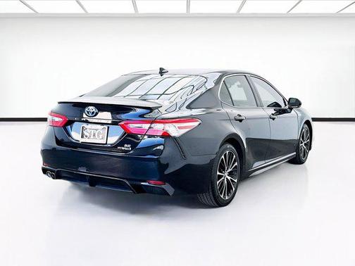 2018 Toyota Camry Hybrid SE