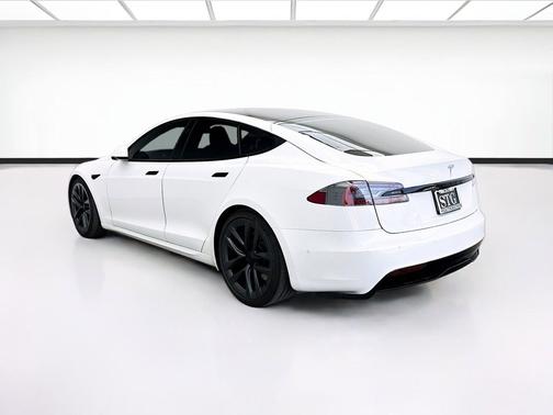 2022 Tesla Model S Base