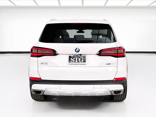 Alpine White 2023 BMW X5 sDrive40i