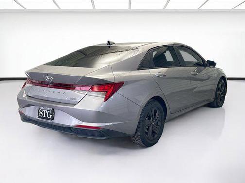 2022 Hyundai ELANTRA HEV Blue