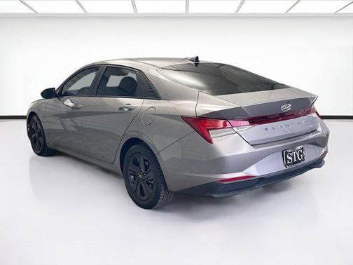 2022 Hyundai ELANTRA HEV Blue