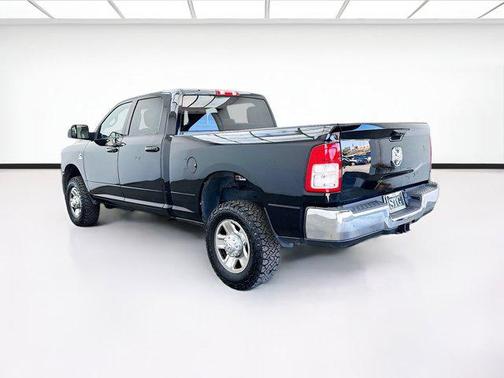 2021 RAM 2500 Big Horn Crew Cab 4x4 6'4' Box