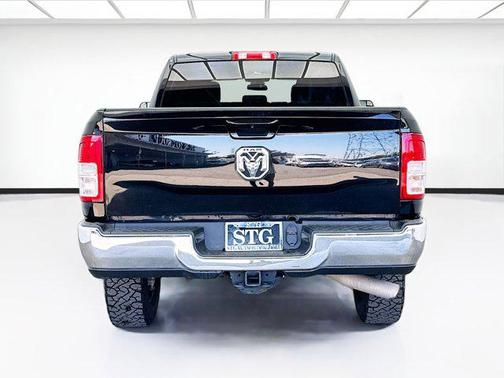 2021 RAM 2500 Big Horn Crew Cab 4x4 6'4' Box