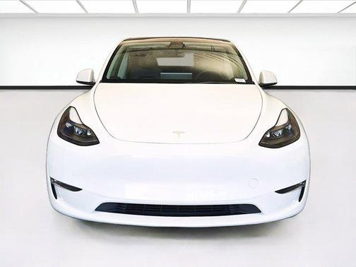 Pearl White Multi-Coat 2023 Tesla Model Y Long Range Dual Motor All-Wheel Drive