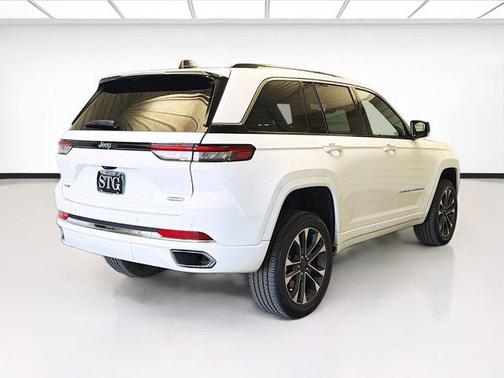 2023 Jeep Grand Cherokee 4xe Overland