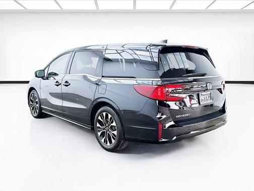 Crystal Black Pearl 2025 Honda Odyssey Elite