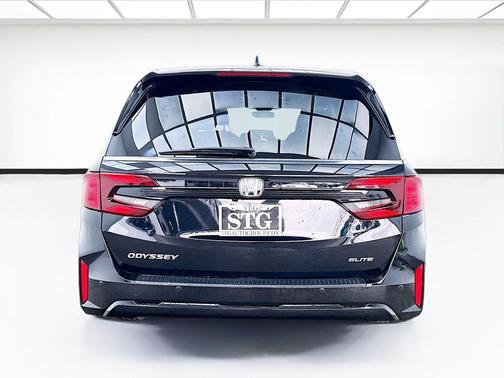 Crystal Black Pearl 2025 Honda Odyssey Elite