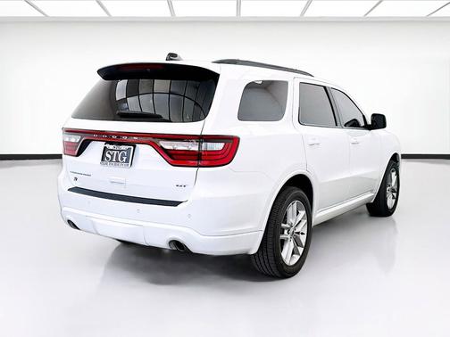 White Knuckle Clearcoat 2023 Dodge Durango GT Plus