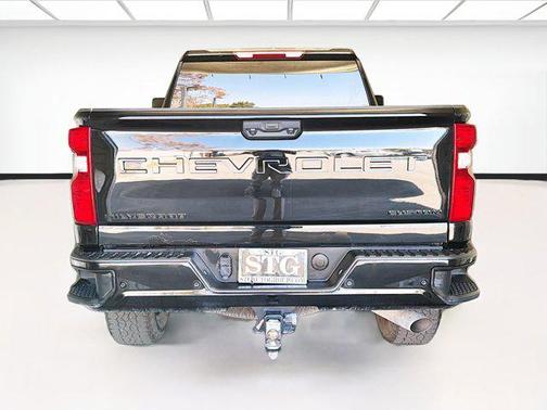 Black 2025 Chevrolet Silverado 2500 Custom