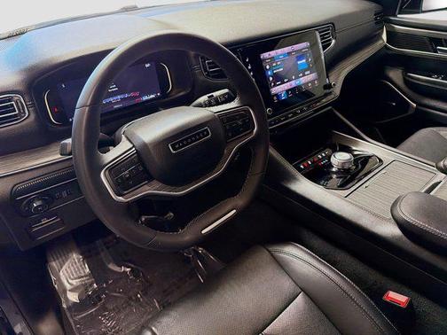 2024 Jeep Wagoneer L Series II 4x2